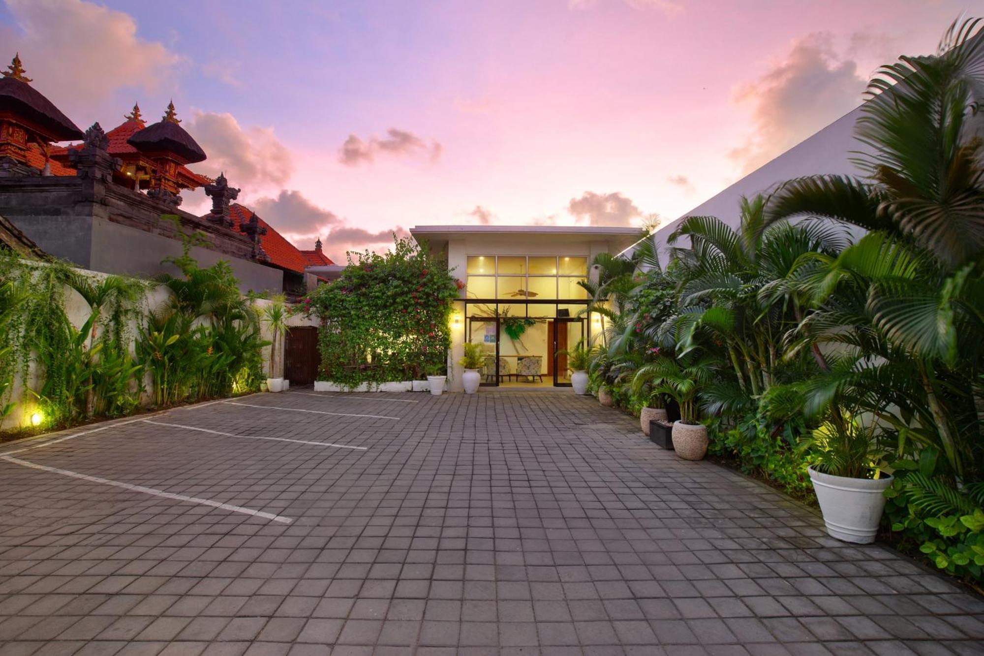 The Luxury Collection, Monaco Blu Villa Seminyak Dış mekan fotoğraf
